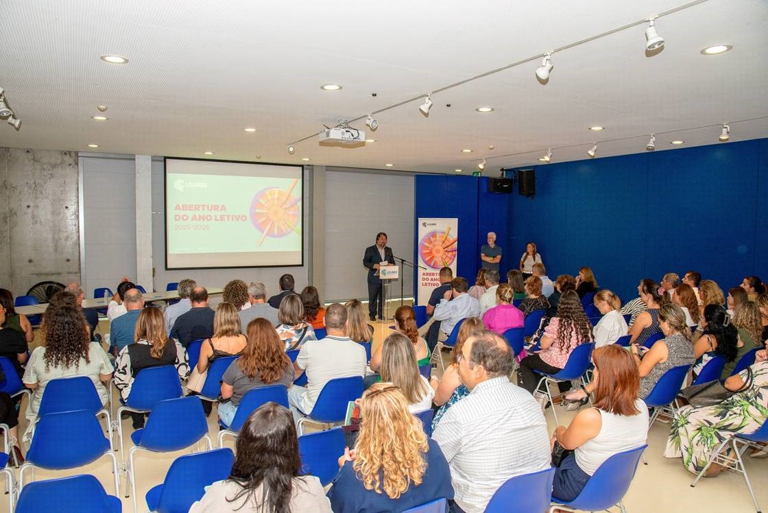 Assinatura_acordos_pareceria_Escola_Tempo _int_1