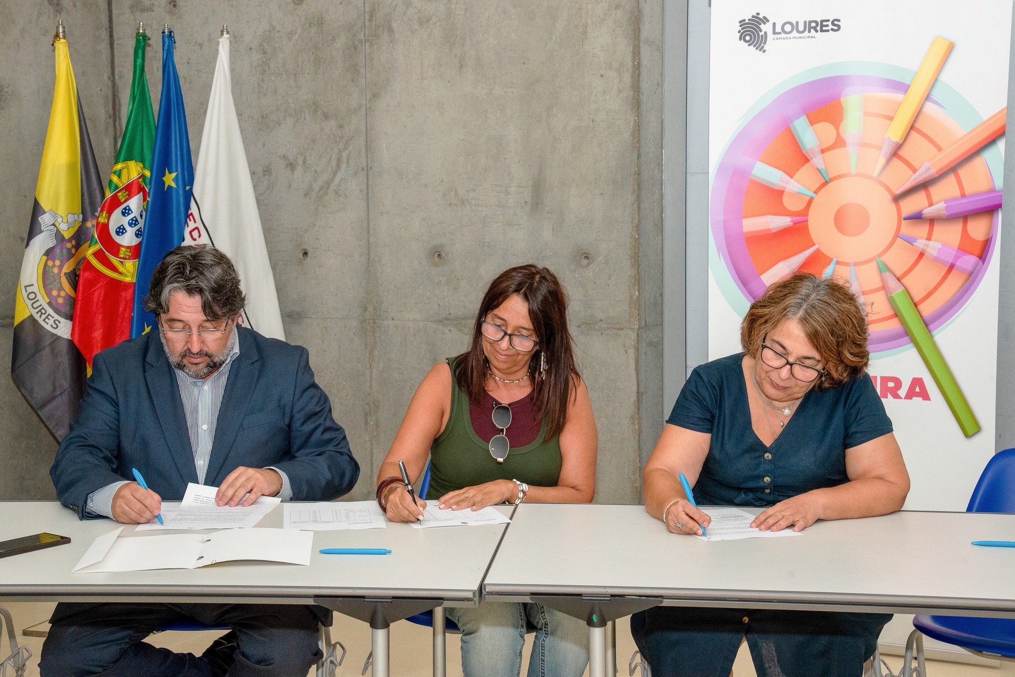 Assinatura_acordos_pareceria_Escola_Tempo _int_16