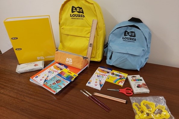 mochila escolar e pré-escolar para crianças, cores amarelo e